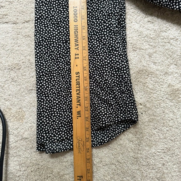 CROFT&BARROW ladies’ M button-up blouse, all cotton - spotty & dotty FUN! - Picture 8 of 8